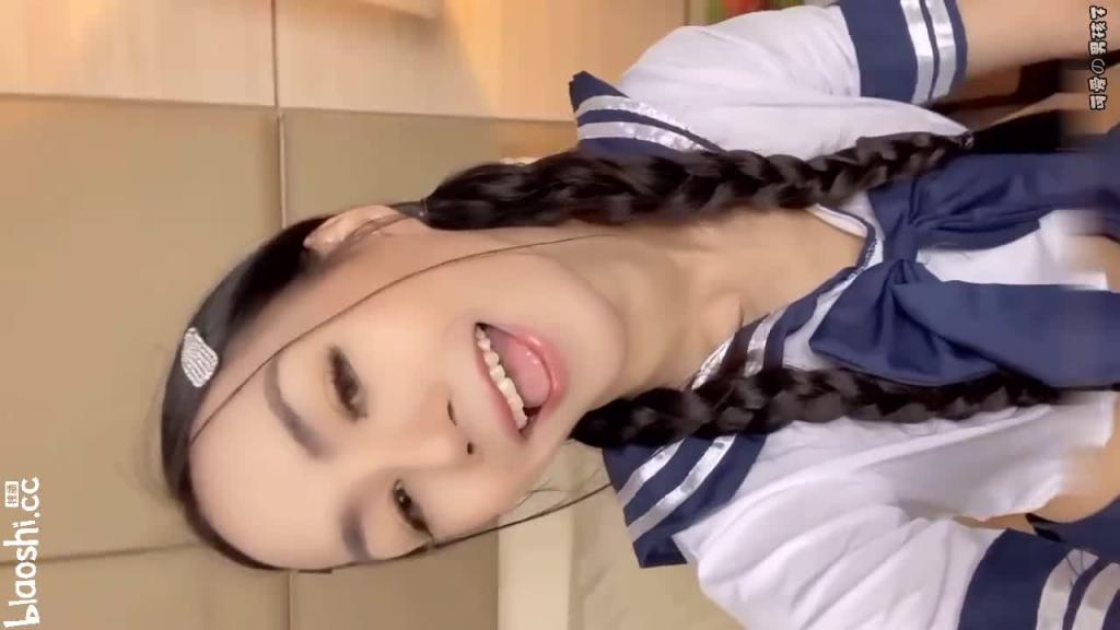 气质人妖学生妹的榨精体验 预览截图 1