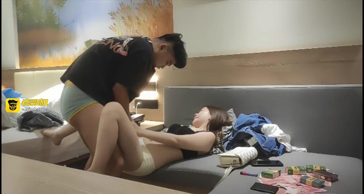 极骚女技师相约,她比男人还要猴急,激情一刻,乳推舔背服务一流 预览截图 1