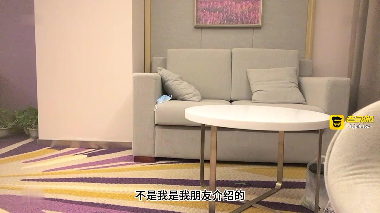 风韵犹存的单亲妈妈出来兼职养孩子,小伙勐插各种姿势爆操,大肉棒疯狂蹂躏。直接干服东北大姐 预览截图 1