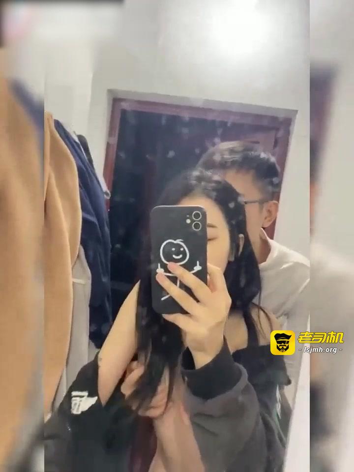新版优衣库!模仿优衣库啪啪!有人敲门催促真刺激! 预览截图 5