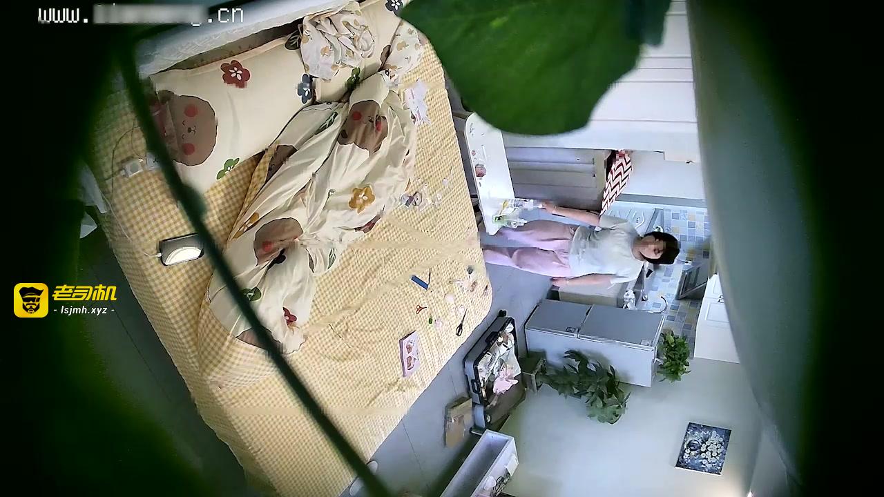 2-(中)极品可爱学生妹,暑假前和男友开房,亮点两个人开闪光灯小时 预览截图 3