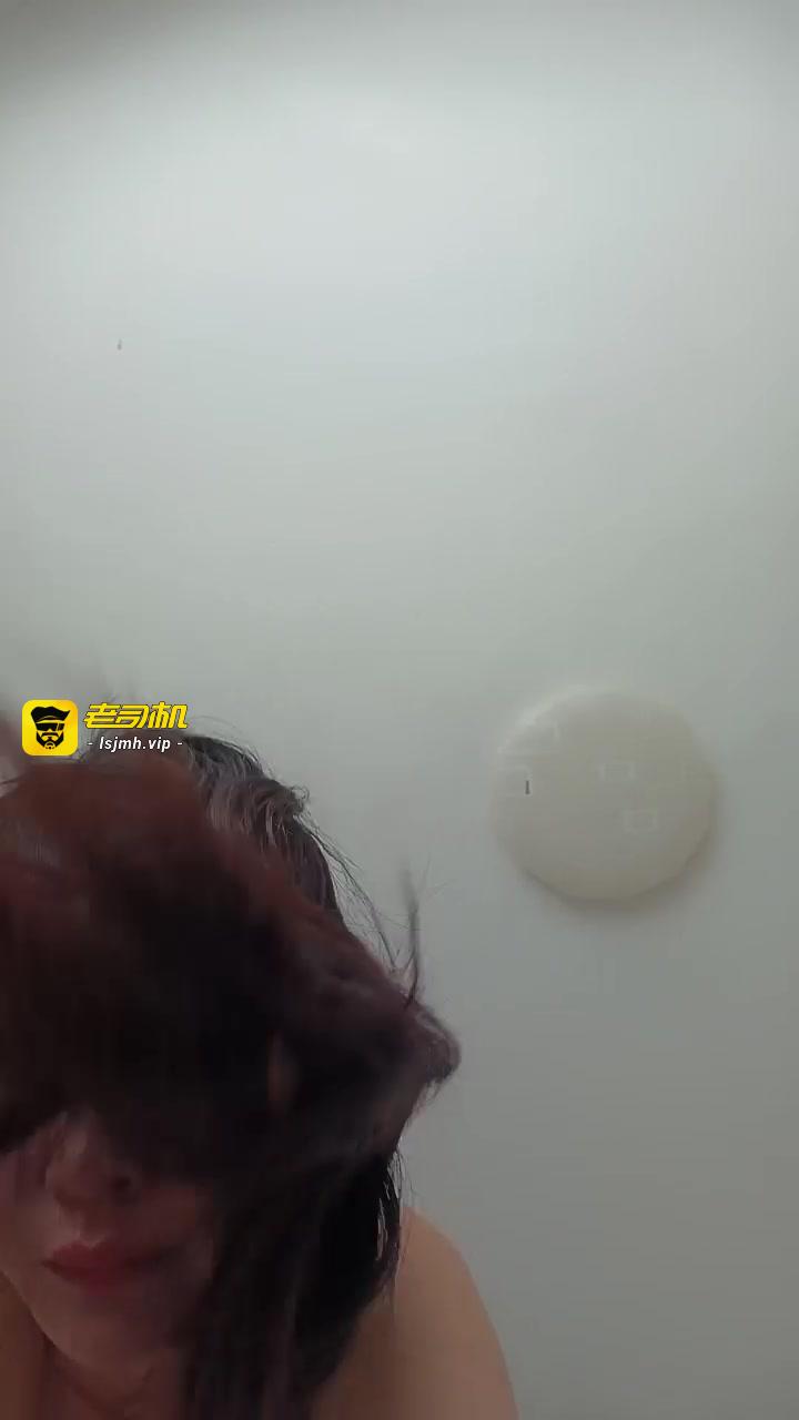 大奶头丰满熟女在家享受儿子的爆操抽插 预览截图 8
