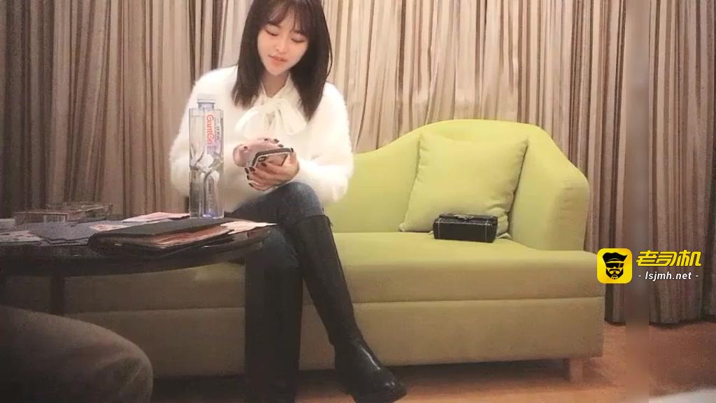 【狂干清纯可爱学生妹】①花心粉嫩被操肿 预览截图 9