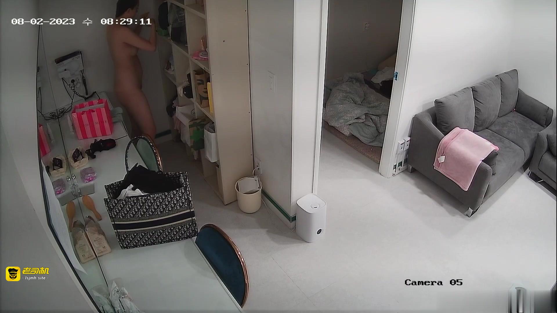 2-(上)黑客破解网络摄像头偷拍❤️模特化妆间颜值女神洗澡后全裸化妆更衣 预览截图 8