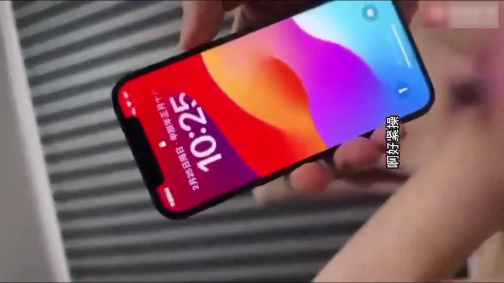 史上最骚护士小姨子打电话勾引姐夫中途姐姐来电话 预览截图 5