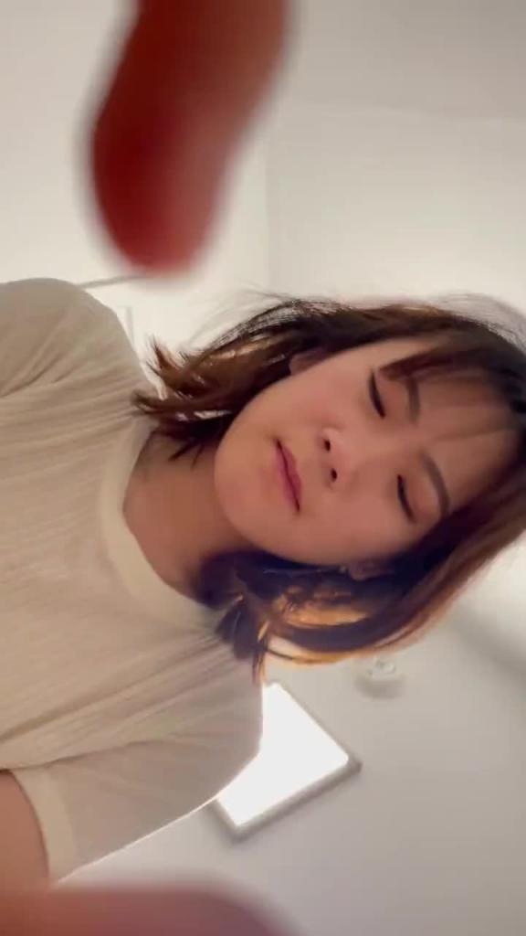 骚货和炮友居家自拍打炮炮友狂捏奶子 预览截图 3