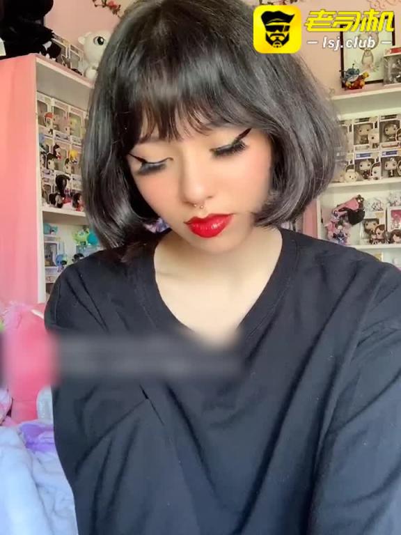 红唇少女的娇媚挑逗欲望陷阱#puppiloli 预览截图 2