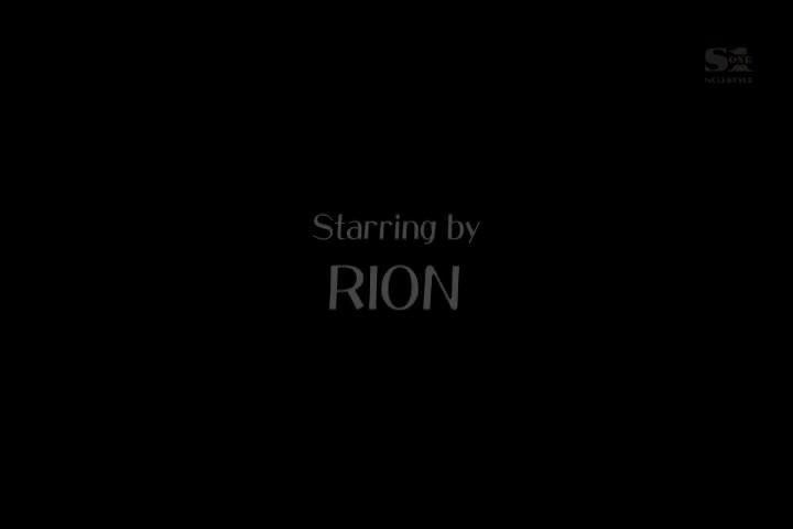 前后抽插 肉棒勐肏J罩杯巨乳OL痴汉电车 RION SSNI-029 预览截图 12