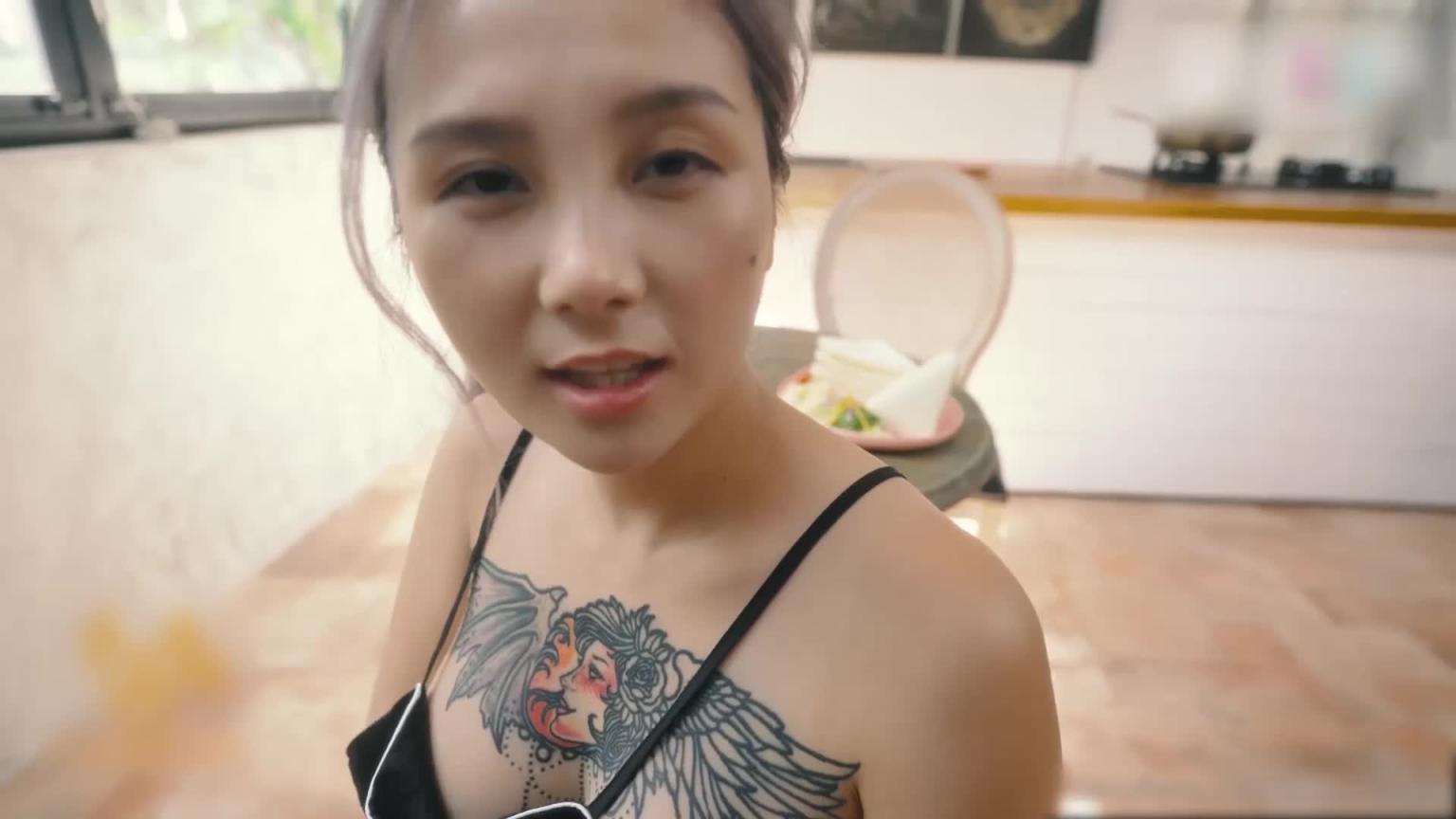 E奶嫂子在厨房里的极致诱惑 预览截图 5
