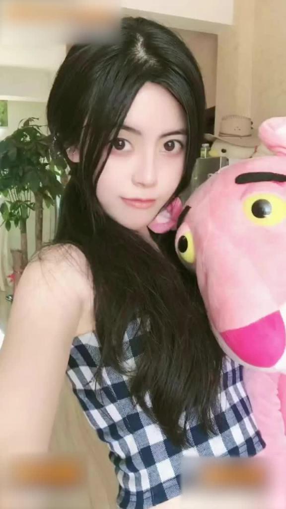 推特上海反差女神模特 白甜 户外裸拍露乳寻求刺激 捆绑全身在镜头前展示风骚! 预览截图 11