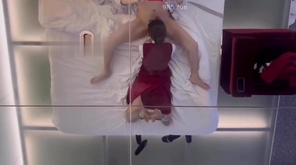 成都约操真实空姐白虎逼,小鸡巴把空姐女神操到了高潮抽搐! 预览截图 10