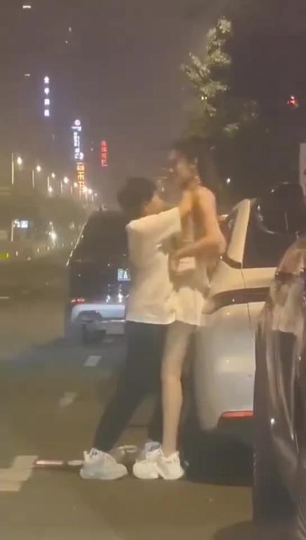 门事件 脱得这么丝滑的吗,这是发生什么事了呢 预览截图 4