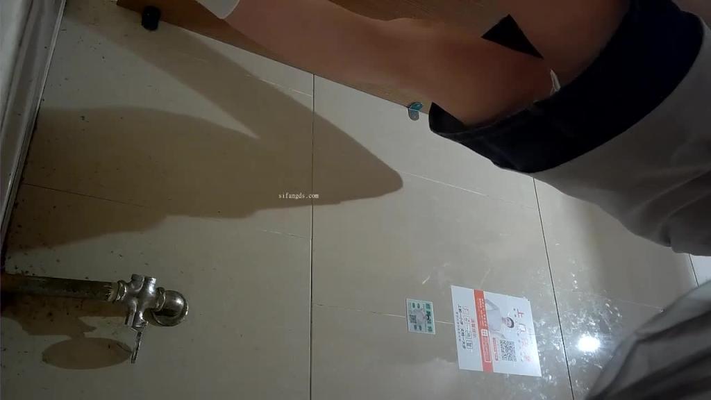 酒吧女厕前景高清偷拍两次入厕极品恨天高跟美女超嫩小通通 预览截图 7
