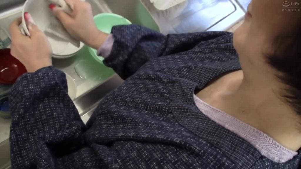 与巨乳祖母相姦交尾 VNDS-5207 预览截图 2