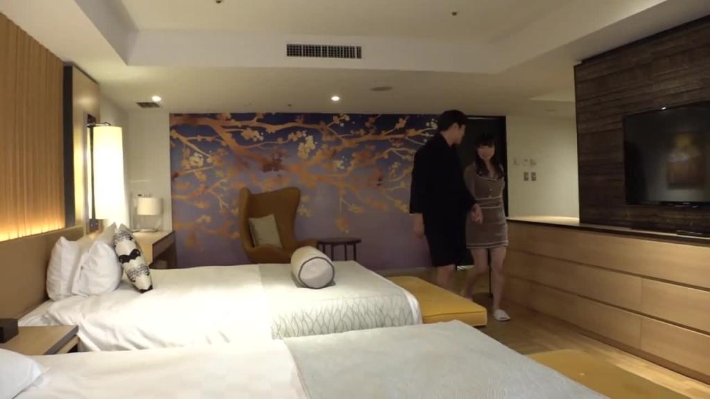 人妻巨根不伦「给我大老二」豪华版(5)~千佳34岁&麻乃45岁 PARATHD-4305 预览截图 9