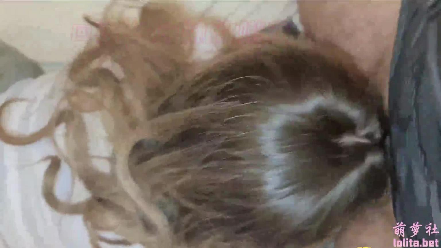 小妹买个乳胶玩具给工作一天的父亲玩三p 预览截图 10