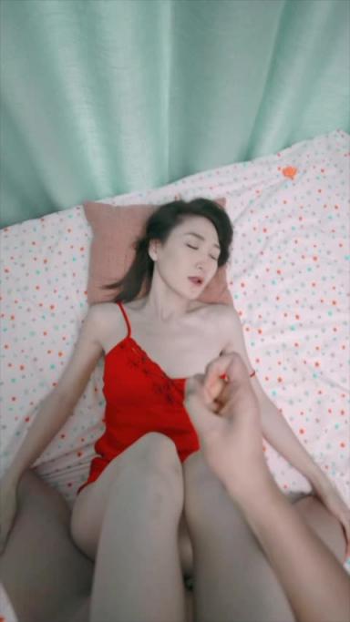 红色蕾丝吊带 预览截图 1