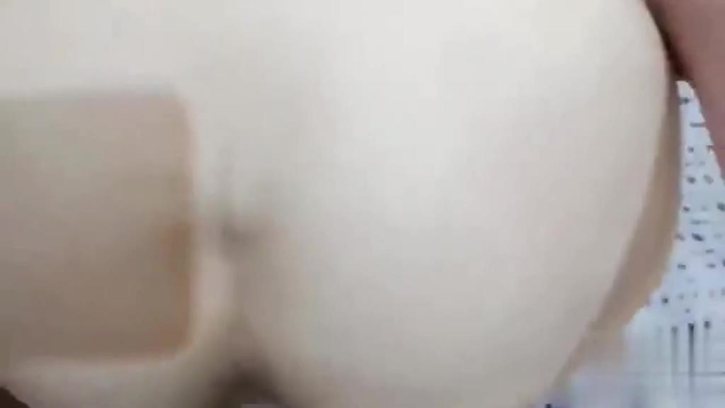 【家庭乱伦】单亲爸爸趁女儿在看书,忍不住了 预览截图 10