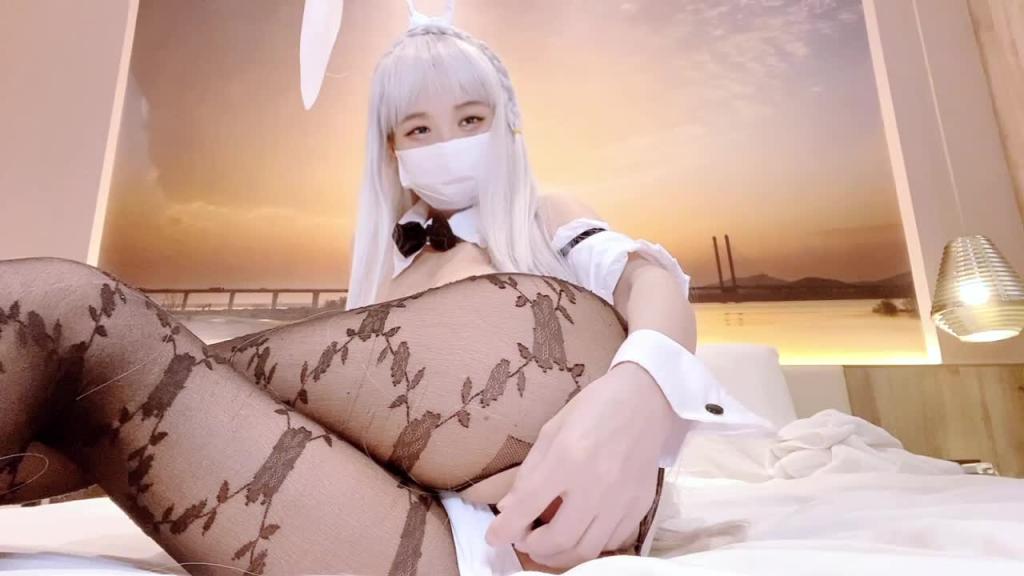 奈奈子-cosplay 兔耳娘自慰 预览截图 5