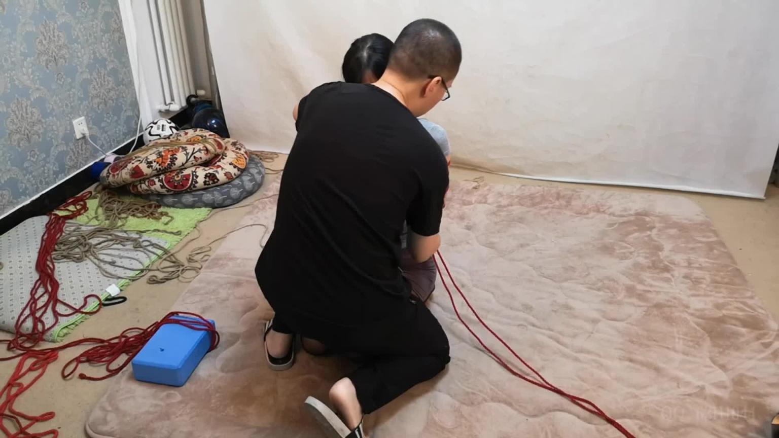 【随心原创】专业车模江奈 女艾慕属性十足 第一次体验捆绑与口球 预览截图 2