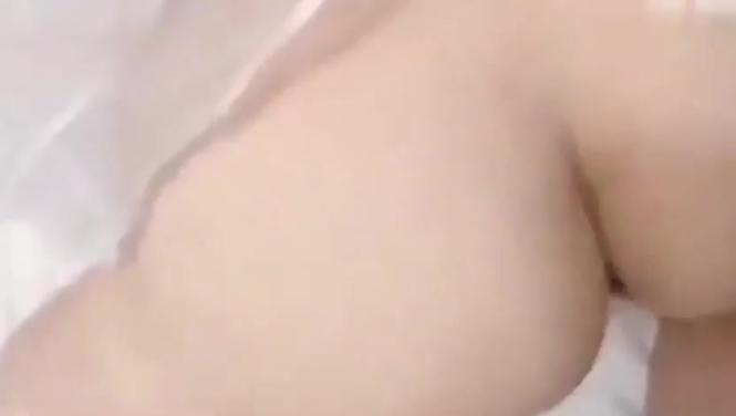 2婚礼现场闹洞房-真实新娘婚前试婚纱偷情摄影师双飞喝醉伴娘 预览截图 9
