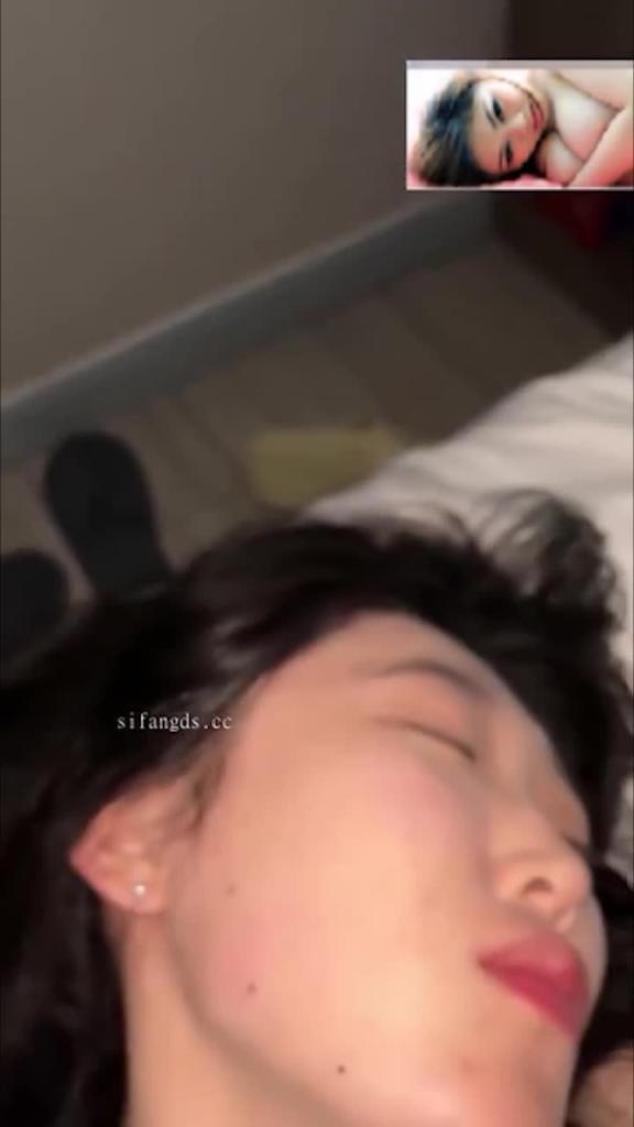 师范大学伊婷与男友性爱片自拍 预览截图 3