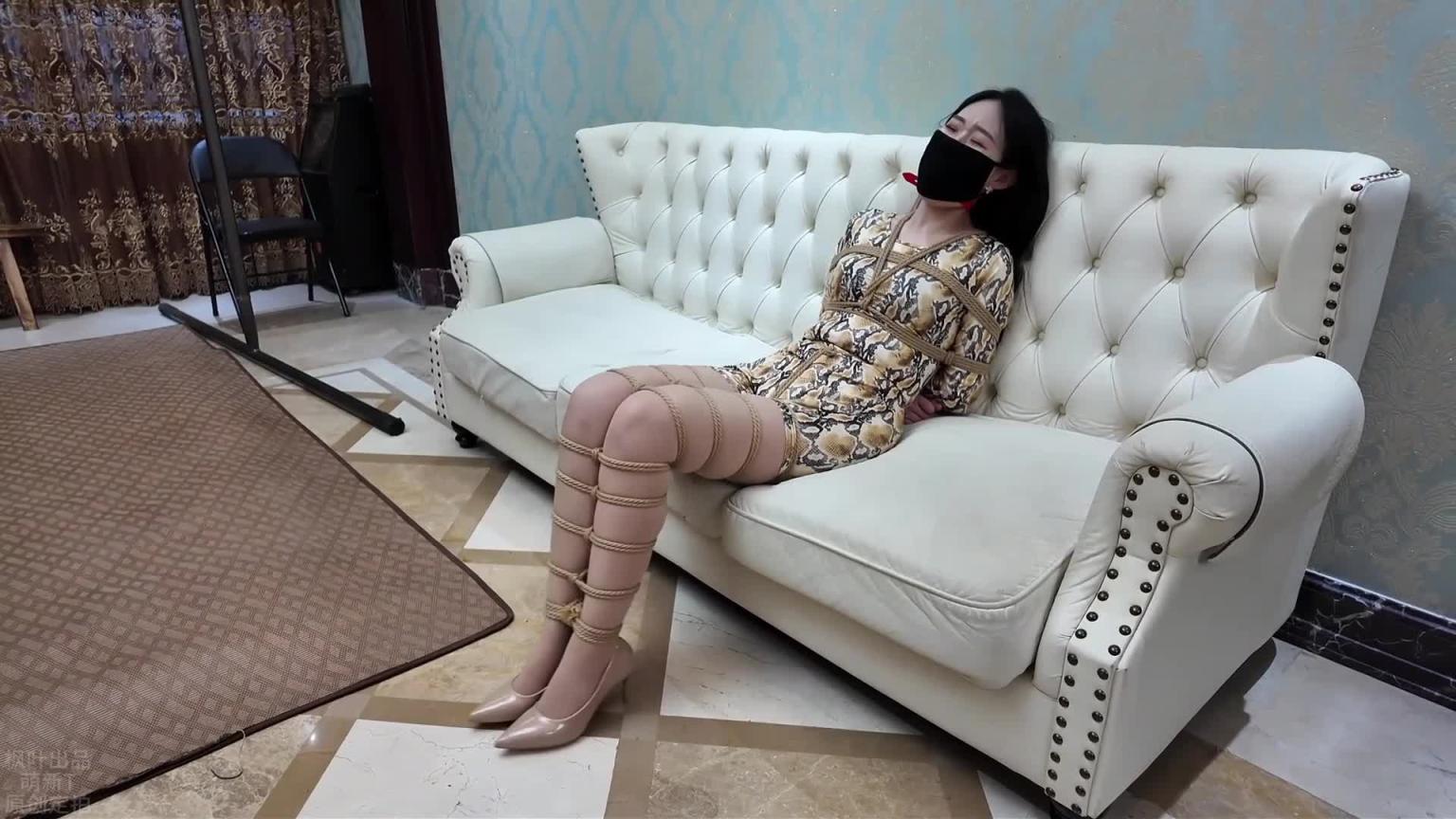 【枫叶工作室】《缚神的诱惑·下不为例！傲娇小偷蛇缚羞辱》 预览截图 7