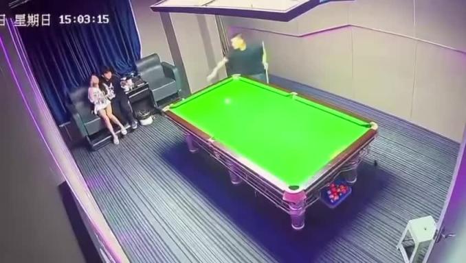 门事件 想得吃精神小妹？去找台球助教，依旧扣逼 预览截图 12