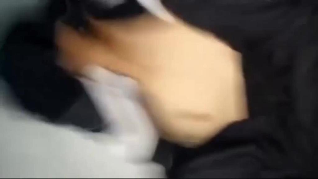 【大嫂乱伦】第一次在嫂子房间过夜_大哥一个月没回家 预览截图 10