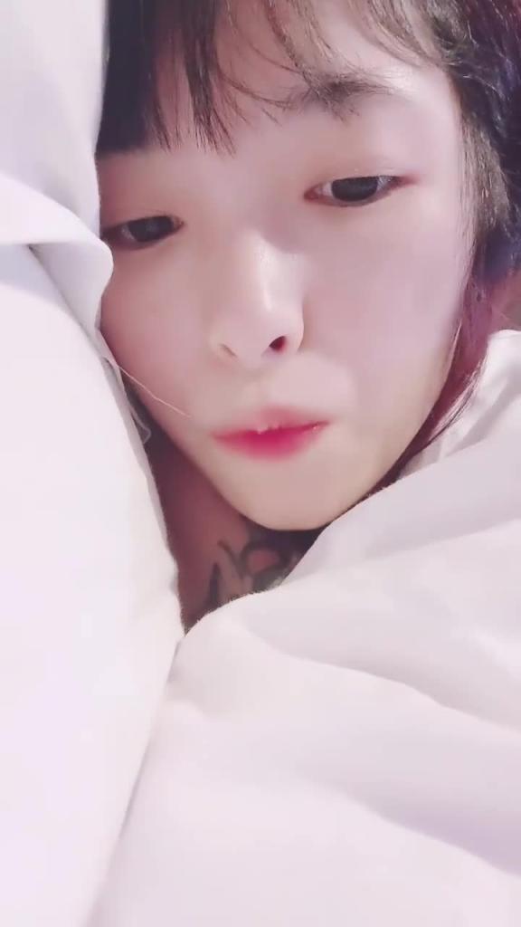 娇滴滴颜值妹妹!炮友操逼!肛塞菊花好骚,埋头贪婪吃吊,骑乘位洞口磨蹭蹭蹭入 预览截图 8