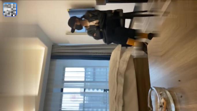 大神坐飞机搭讪00后空姐,约出来吃饭酒吧潇洒趁机下催情葯! 预览截图 6