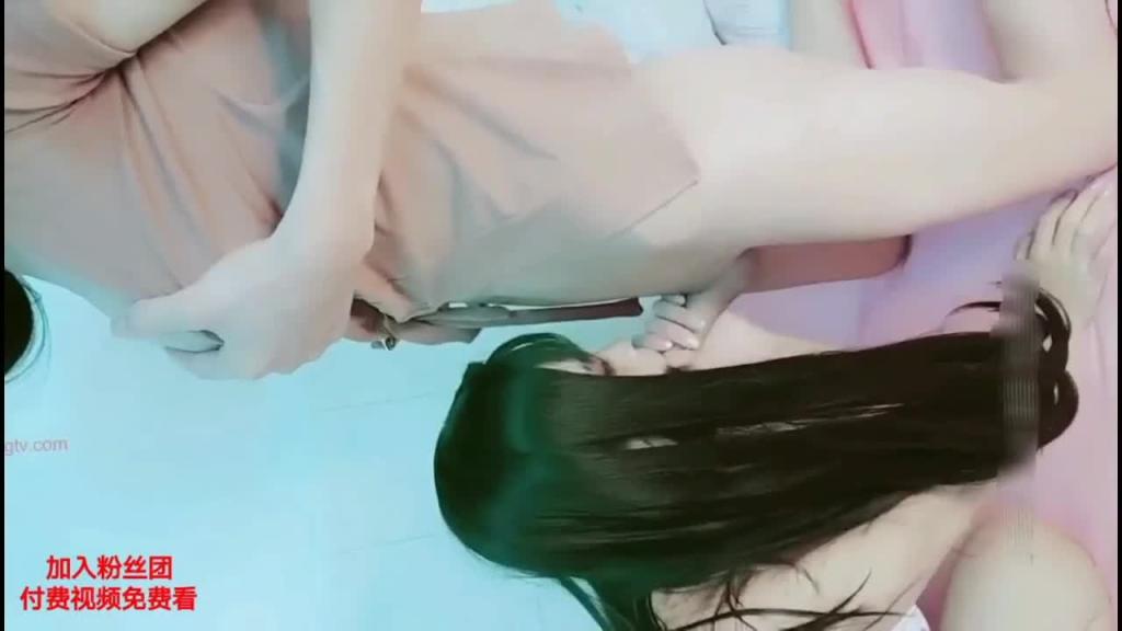 姐弟乱伦史上最刺激人妖弟弟吃了伟哥与姐姐大战第四集 预览截图 1