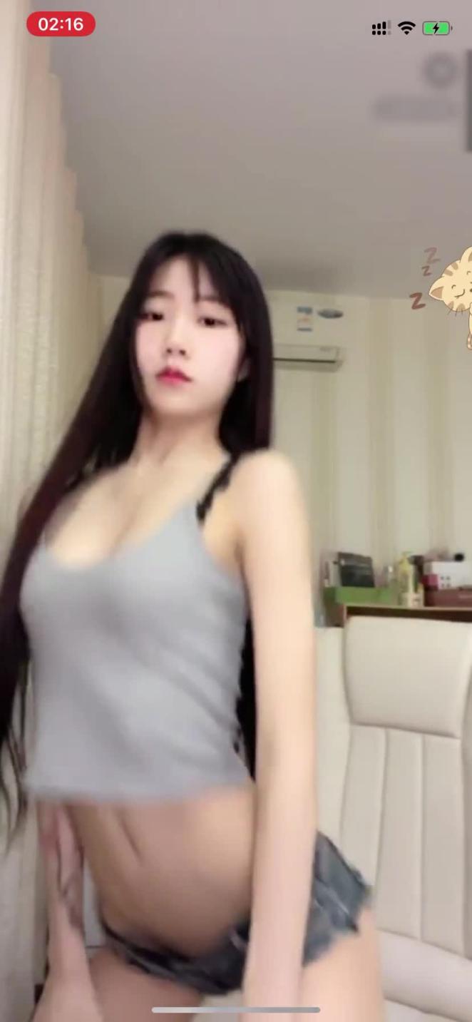 极品网红八月未央露脸火辣热舞 预览截图 1