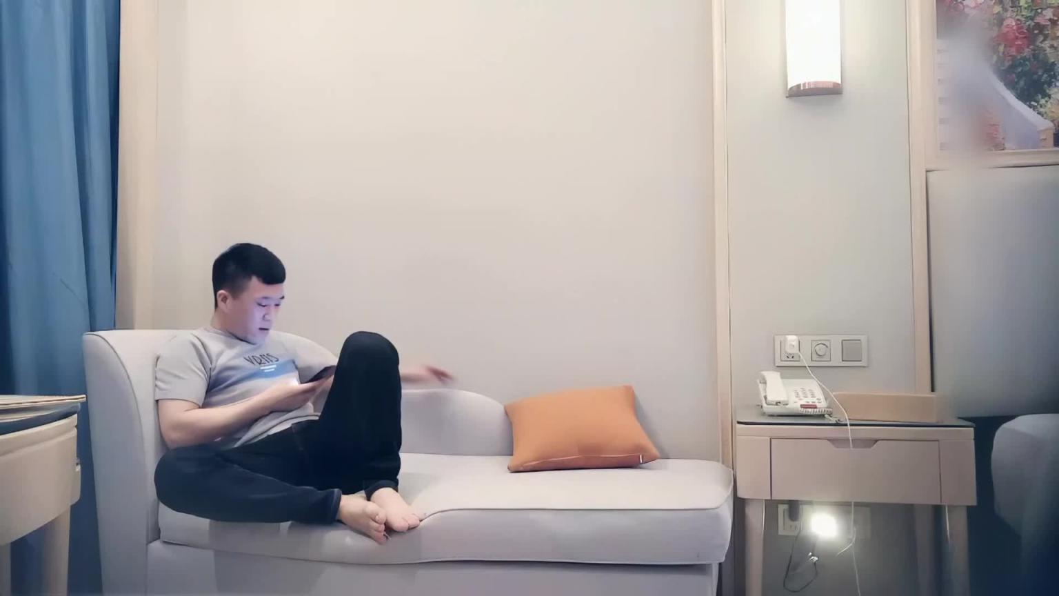 网约艺术生一字马展现柔软各种姿势都来操起来就是100分 预览截图 1
