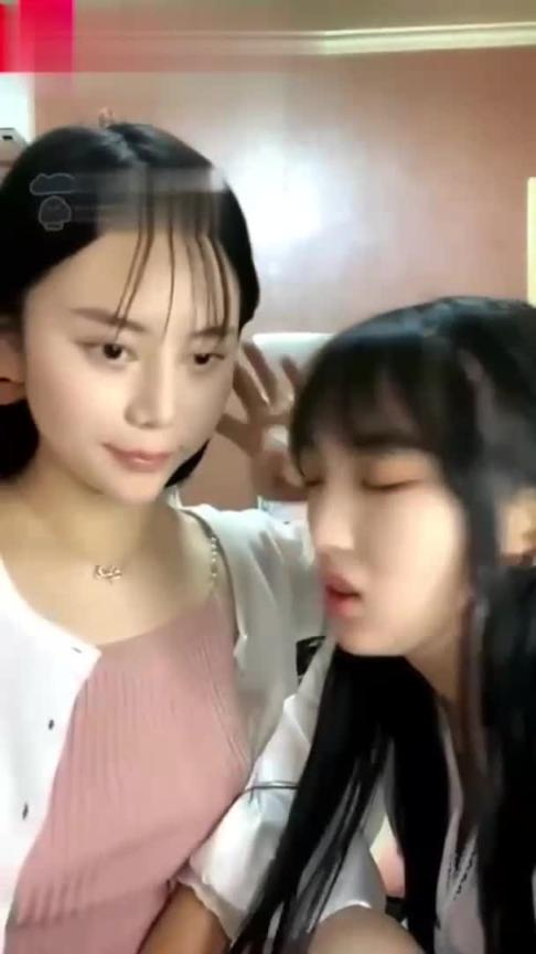 调教女王﹣和她的女同性奴女儿主动吞口水拉丝好淫荡 预览截图 7