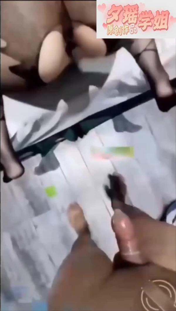 表姐把小侄女交给我照顾 预览截图 10