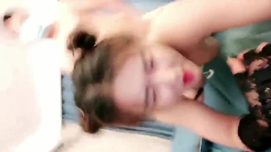 2/2丸子头美少女!深喉大鸡巴被爆肉很深! 预览截图 7