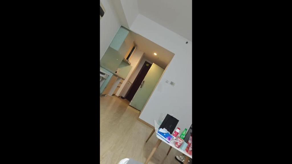 江苏南京高颜值学生妹 粉嫩福利姬 清纯脸蛋完美身材 长腿酥胸极品诱惑 预览截图 3