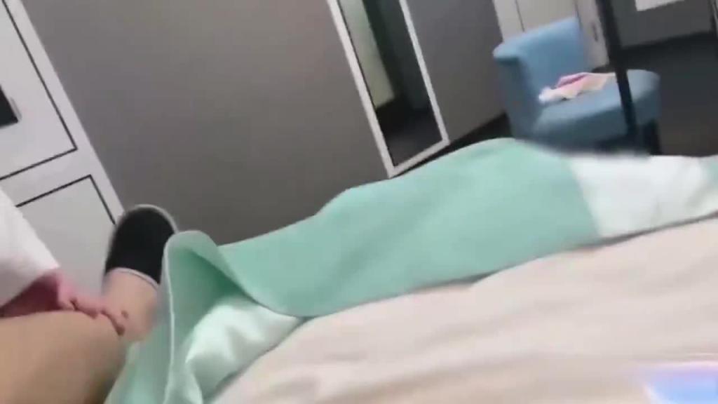 极品学院派女神,约操极品JK制服淫荡司雨 预览截图 3