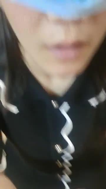 洗澡刮体毛妈妈回来了,让妈妈看看给我口活 预览截图 5
