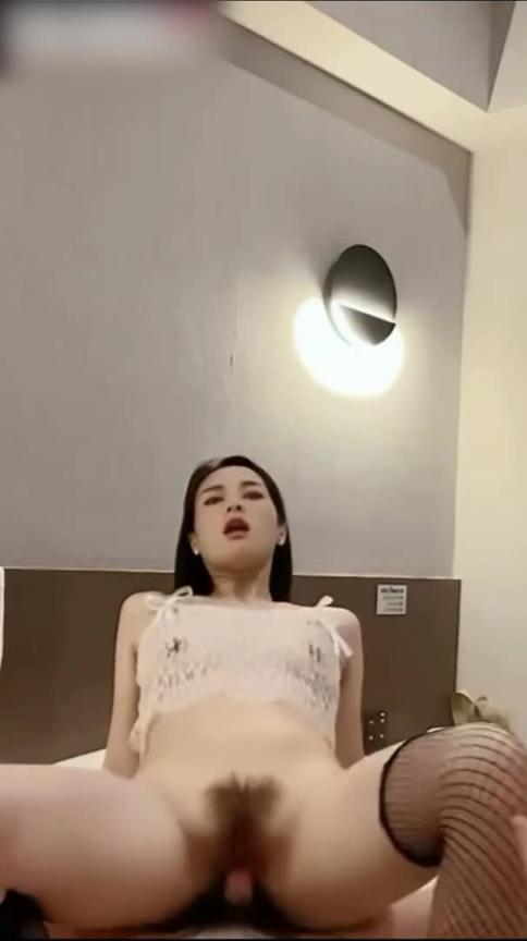少妇的技巧就是老练腰特别会扭 预览截图 11