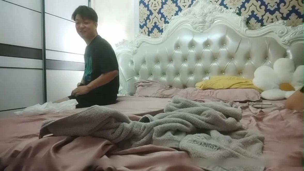高质量优质换妻探花4P轮操颜值不错少妇一线天肥美鲍鱼 预览截图 12