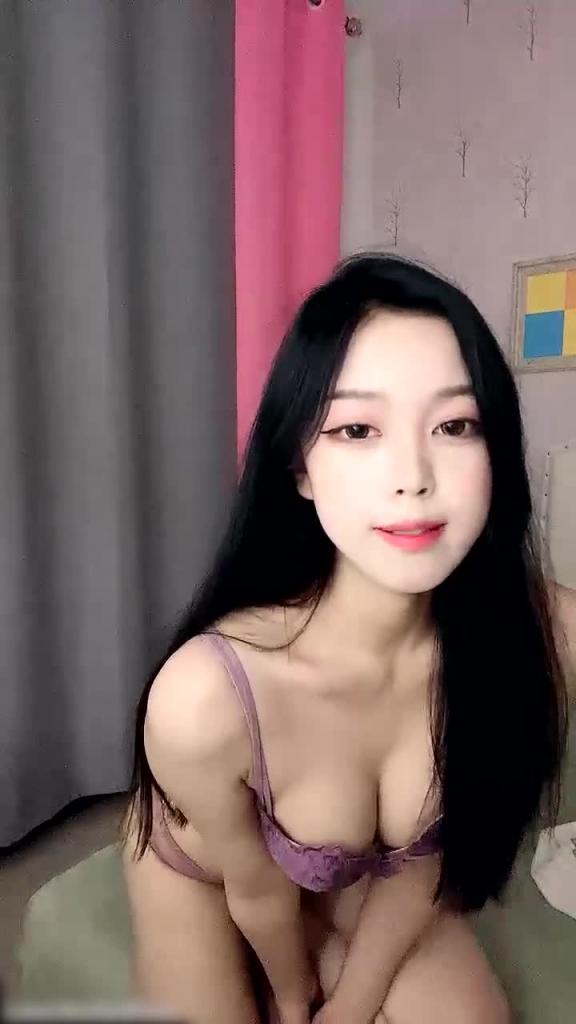 妖艳女主播的极品身材诱惑 预览截图 11