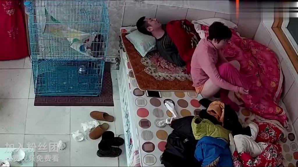 乡下母子妈妈家中强上老儿子,不了家中摄像头被破解曝光 预览截图 12