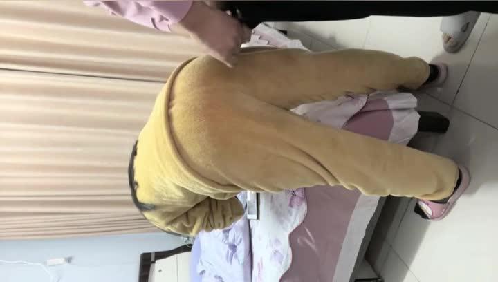 看到嫂子看黄片自慰直接强上干 预览截图 2