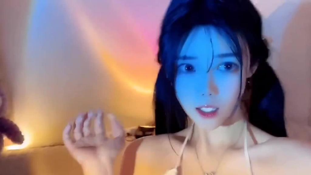 来一起感受一下风情万种的吻,喜欢几号小姐姐扣出来吧! 预览截图 11