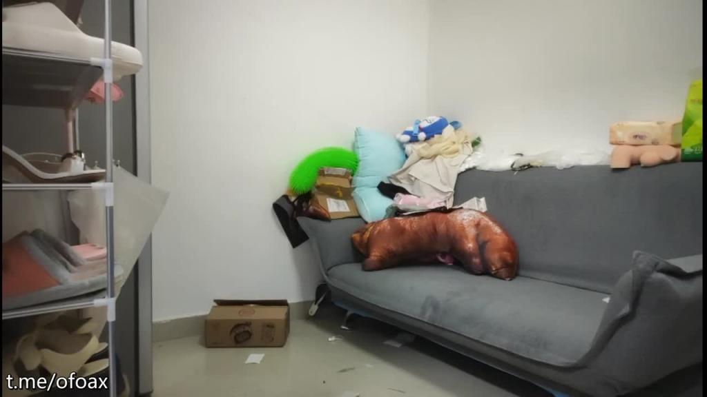 【锤子探花】人气很高的美女情趣挑逗肤白貌美沙发上激情性爱如痴如醉精彩 预览截图 1