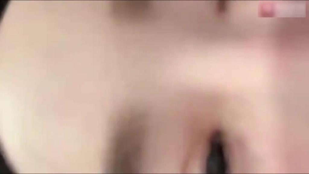 史上最骚护士小姨子打电话勾引姐夫中途姐姐来电话 预览截图 9