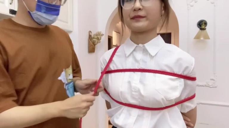 【默示录】新模小雅，前来报到~侧颜+学霸美女 预览截图 1