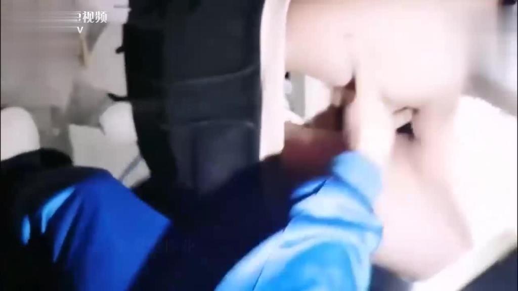 校门口勾引学生小处男,大奶学妹直唿能不能多坚持一会! 预览截图 6
